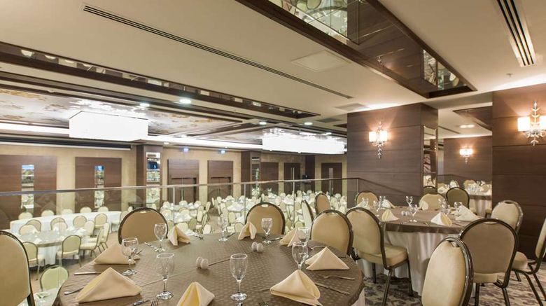 <b>Radisson Blu Hotel Ordu Restaurant</b>. Images powered by <a href="https://iceportal.shijigroup.com/" title="IcePortal" target="_blank">IcePortal</a>.
