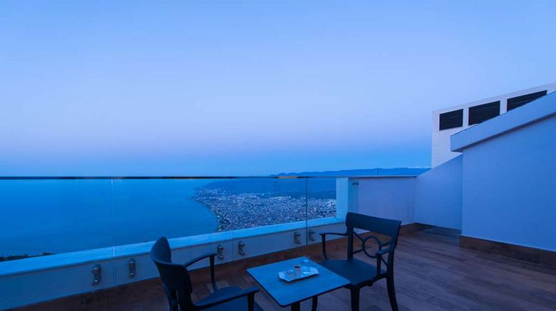 <b>Radisson Blu Hotel Ordu Room</b>. Images powered by <a href="https://iceportal.shijigroup.com/" title="IcePortal" target="_blank">IcePortal</a>.