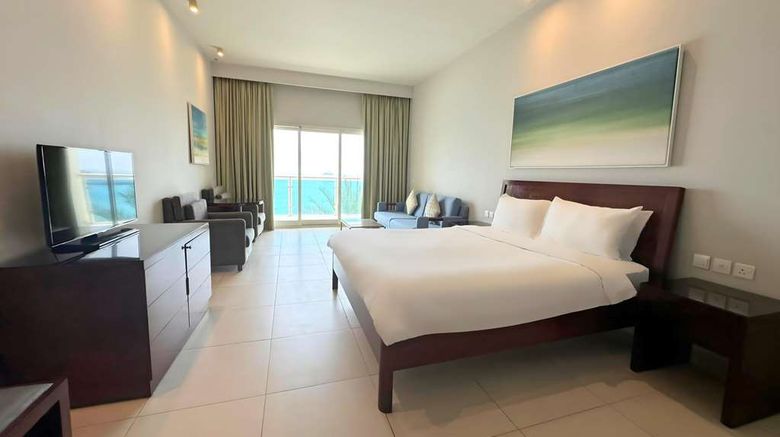 <b>Radisson Blu Resort Fujairah Room</b>. Images powered by <a href="https://iceportal.shijigroup.com/" title="IcePortal" target="_blank">IcePortal</a>.