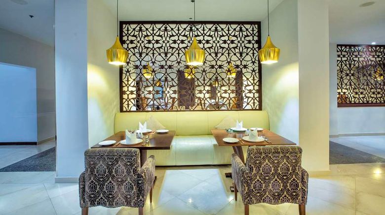 <b>Radisson Blu Resort Fujairah Restaurant</b>. Images powered by <a href="https://iceportal.shijigroup.com/" title="IcePortal" target="_blank">IcePortal</a>.