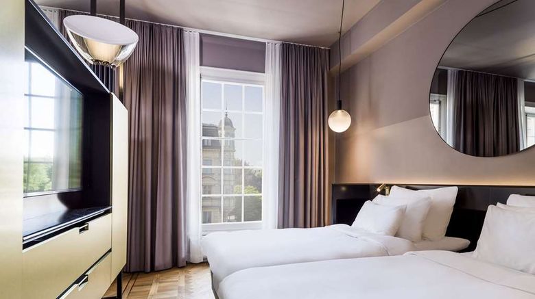 <b>Radisson Collection Strand Hotel Suite</b>. Images powered by <a href="https://iceportal.shijigroup.com/" title="IcePortal" target="_blank">IcePortal</a>.