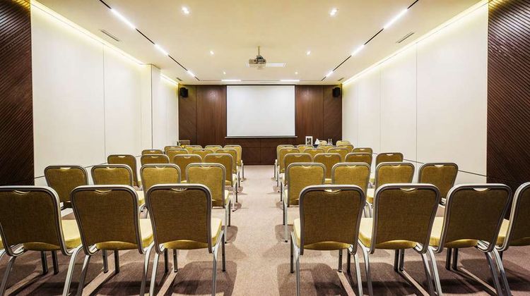 Radisson Blu Hotel Tashkent Meeting