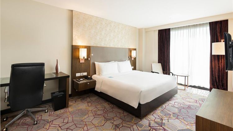 Radisson Suites Bangkok Sukhumvit Suite