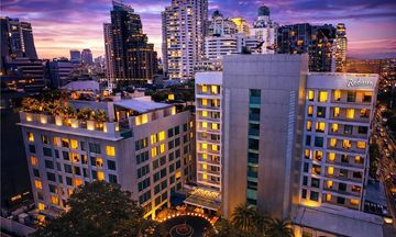 Radisson Suites Bangkok Sukhumvit