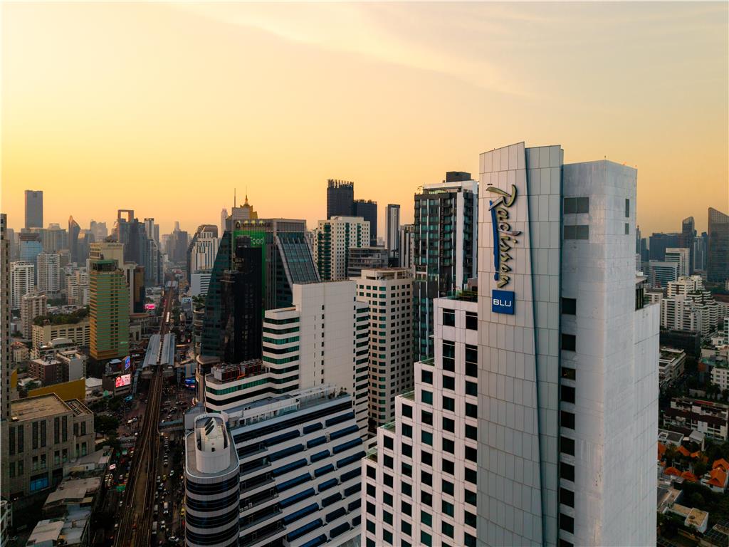 Radisson Blu Plaza Bangkok- Deluxe Bangkok, Thailand Hotels