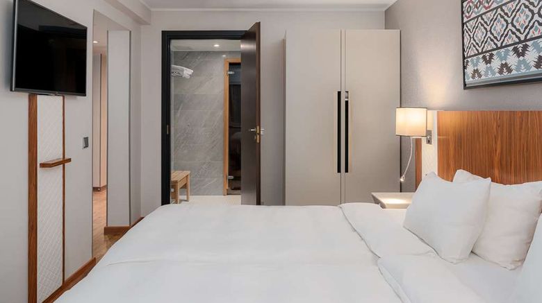 <b>Radisson Blu Hotel Olumpia Tallinn Suite</b>. Images powered by <a href="https://iceportal.shijigroup.com/" title="IcePortal" target="_blank">IcePortal</a>.