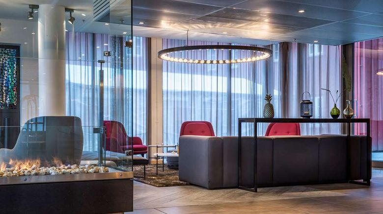 <b>Radisson Blu Hotel, Tromso Lobby</b>. Images powered by <a href="https://iceportal.shijigroup.com/" title="IcePortal" target="_blank">IcePortal</a>.