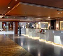 Radisson Blu Royal Garden Hotel Lobby