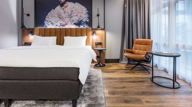 RB Royal Garden Hotel Net Zero Room