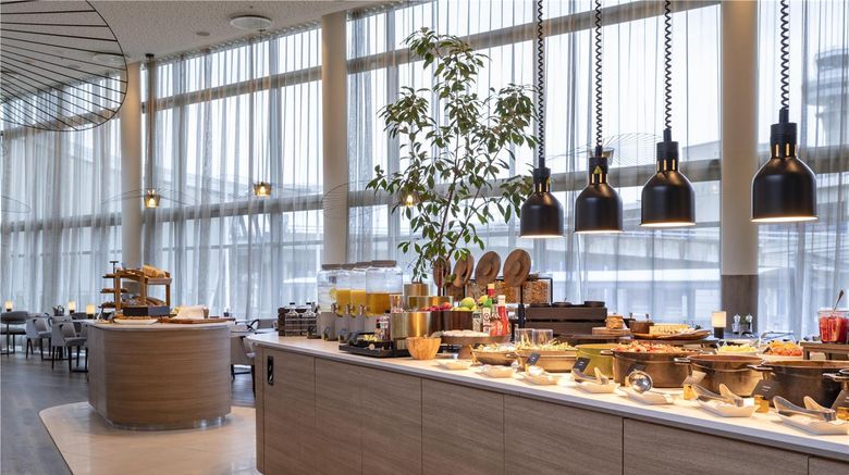 <b>Radisson Blu Hotel, Trondheim Airport Restaurant</b>. Images powered by <a href="https://iceportal.shijigroup.com/" title="IcePortal" target="_blank">IcePortal</a>.