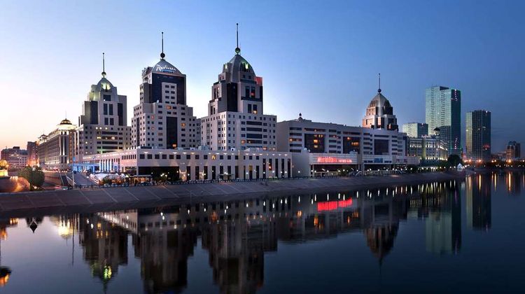 Radisson Hotel, Astana Exterior