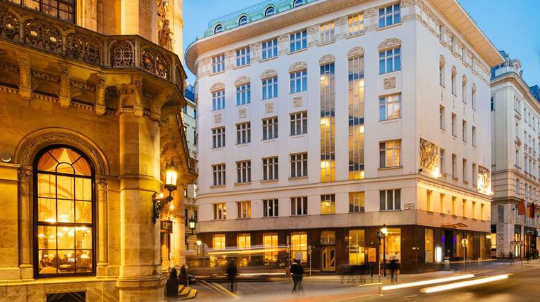 <b>Radisson Blu Style Hotel Vienna Exterior</b>. Images powered by <a href="https://iceportal.shijigroup.com/" title="IcePortal" target="_blank">IcePortal</a>.