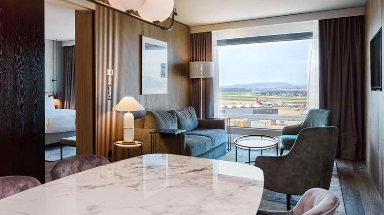 <b>Radisson Blu Airport Hotel Suite</b>. Images powered by <a href="https://iceportal.shijigroup.com/" title="IcePortal" target="_blank">IcePortal</a>.