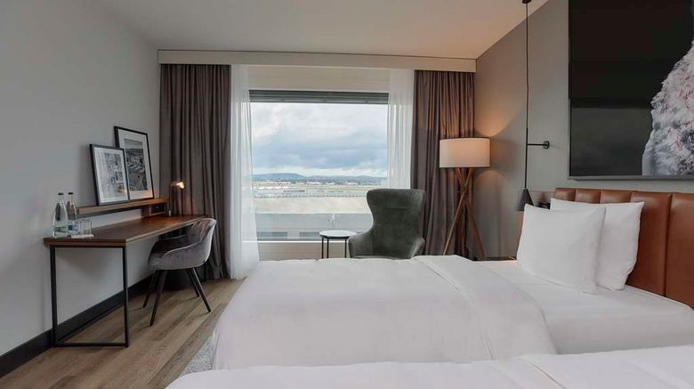 <b>Radisson Blu Airport Hotel Room</b>. Images powered by <a href="https://iceportal.shijigroup.com/" title="IcePortal" target="_blank">IcePortal</a>.