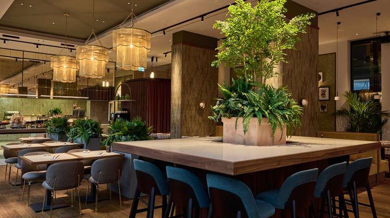 <b>Radisson Blu Airport Hotel Restaurant</b>. Images powered by <a href="https://iceportal.shijigroup.com/" title="IcePortal" target="_blank">IcePortal</a>.