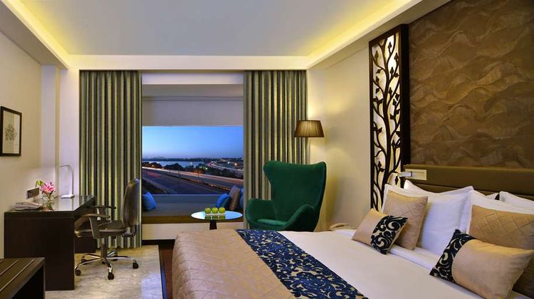Country Inn & Suites Bengaluru Hebbal Room