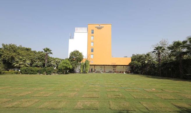 Gurmon Hotels Sohna Road Gurugram, RI Exterior