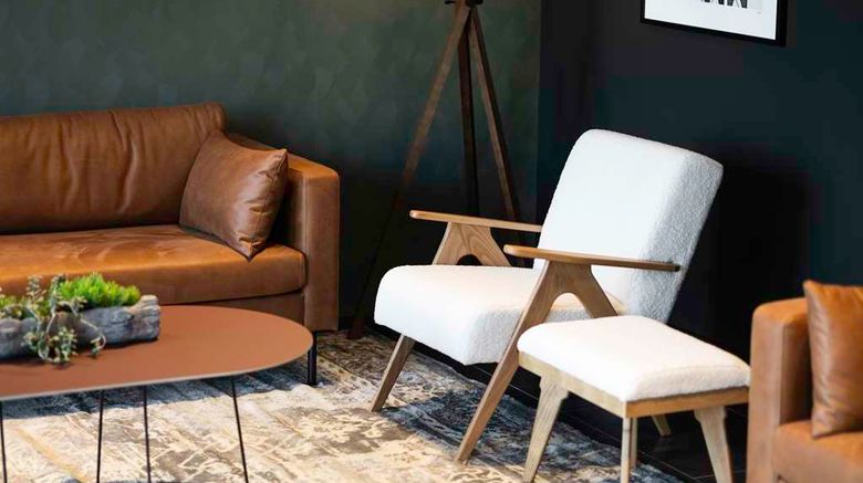 <b>Park Inn by Radisson Antwerp City Centre Lobby</b>. Images powered by <a href="https://iceportal.shijigroup.com/" title="IcePortal" target="_blank">IcePortal</a>.