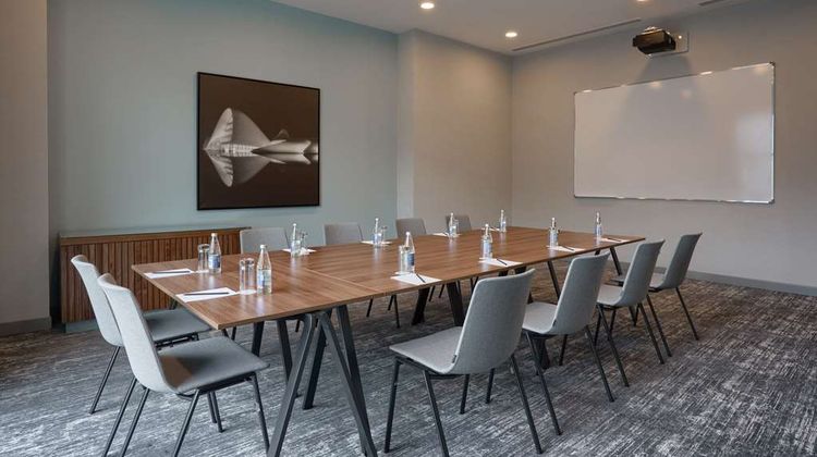 Radisson Hotel Baku Meeting