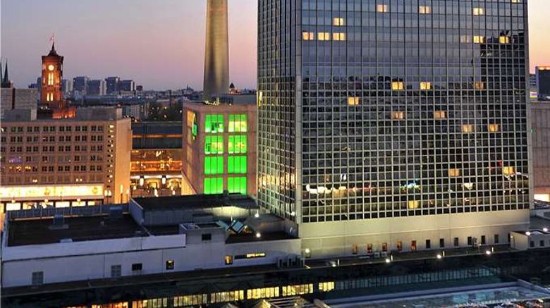 <b>Park Inn by Radisson Alexanderplatz Exterior</b>. Images powered by <a href="https://iceportal.shijigroup.com/" title="IcePortal" target="_blank">IcePortal</a>.
