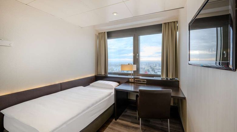 <b>Park Inn by Radisson Alexanderplatz Room</b>. Images powered by <a href="https://iceportal.shijigroup.com/" title="IcePortal" target="_blank">IcePortal</a>.