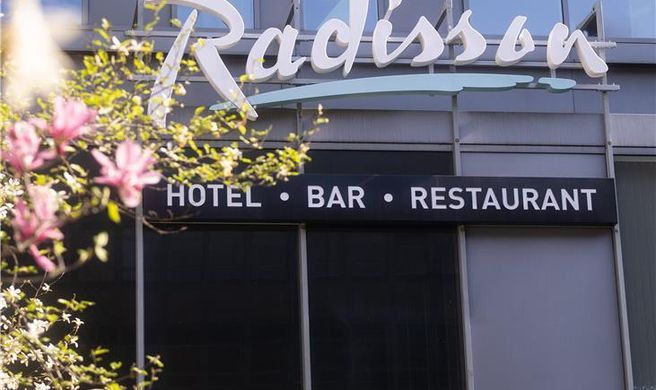 Radisson Hotel Brussels Centre Midi Exterior