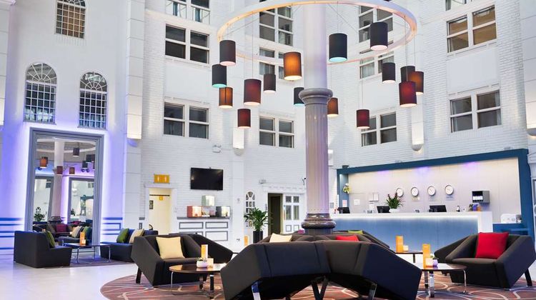 The Park Inn Cardiff City Centre Lobby