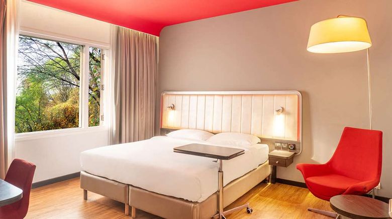 <b>Park Inn By Radisson Delhi Lajpat Nagar Suite</b>. Images powered by <a href="https://iceportal.shijigroup.com/" title="IcePortal" target="_blank">IcePortal</a>.