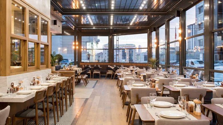 <b>Park Inn By Radisson Istanbul Atasehir Restaurant</b>. Images powered by <a href="https://iceportal.shijigroup.com/" title="IcePortal" target="_blank">IcePortal</a>.