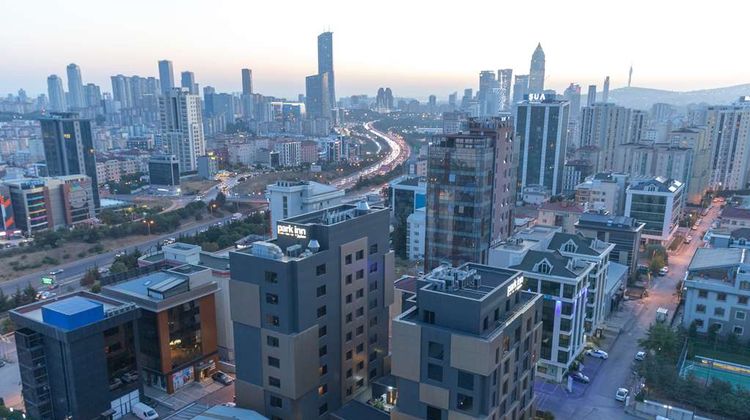 Park Inn By Radisson Istanbul Atasehir Exterior
