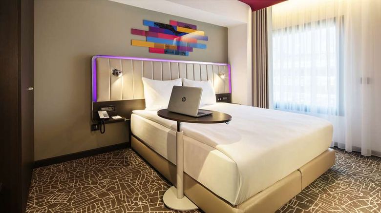 <b>Park Inn by Radisson Izmir Suite</b>. Images powered by <a href="https://iceportal.shijigroup.com/" title="IcePortal" target="_blank">IcePortal</a>.