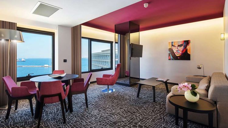 Park Inn by Radisson Izmir Suite
