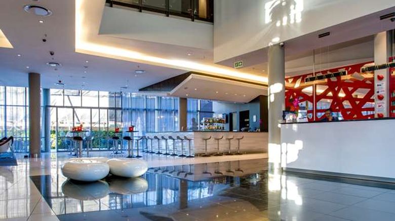 <b>Park Inn Sandton Lobby</b>. Images powered by <a href="https://iceportal.shijigroup.com/" title="IcePortal" target="_blank">IcePortal</a>.