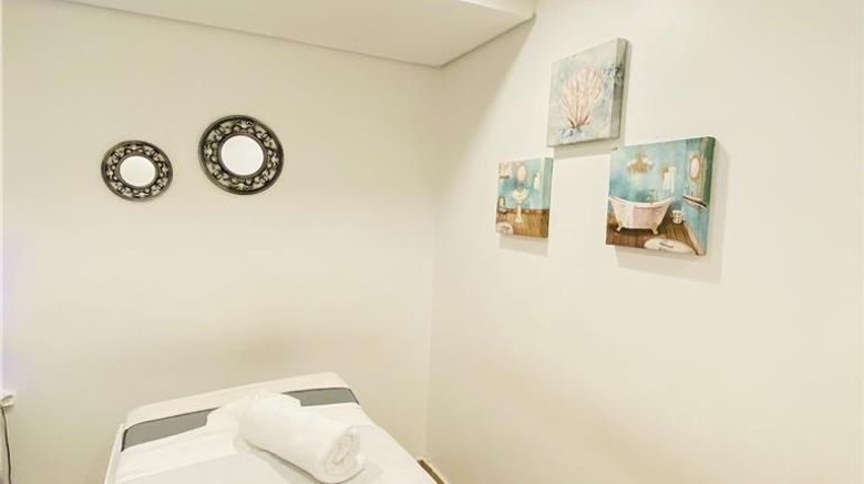 <b>Park Inn by Radisson Kigali Spa</b>. Images powered by <a href="https://iceportal.shijigroup.com/" title="IcePortal" target="_blank">IcePortal</a>.