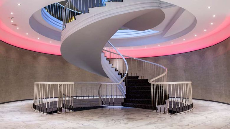 <b>Park Inn by Radisson Lubeck Lobby</b>. Images powered by <a href="https://iceportal.shijigroup.com/" title="IcePortal" target="_blank">IcePortal</a>.