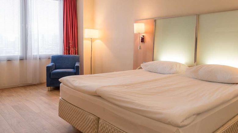 <b>Cosmos Saint-Petersburg Pribaltiyskaya Hotel Suite</b>. Images powered by <a href="https://iceportal.shijigroup.com/" title="IcePortal" target="_blank">IcePortal</a>.