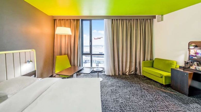 <b>Cosmos Saint-Petersburg Pulkovo Airport Room</b>. Images powered by <a href="https://iceportal.shijigroup.com/" title="IcePortal" target="_blank">IcePortal</a>.