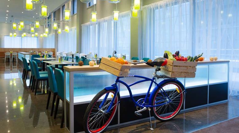 <b>Cosmos Saint-Petersburg Pulkovo Airport Restaurant</b>. Images powered by <a href="https://iceportal.shijigroup.com/" title="IcePortal" target="_blank">IcePortal</a>.