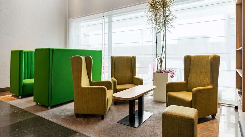 <b>Cosmos Saint-Petersburg Pulkovo Airport Lobby</b>. Images powered by <a href="https://iceportal.shijigroup.com/" title="IcePortal" target="_blank">IcePortal</a>.