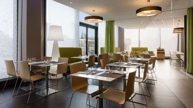 <b>Park Inn by Radisson Lille Grand Stade Restaurant</b>. Images powered by <a href="https://iceportal.shijigroup.com/" title="IcePortal" target="_blank">IcePortal</a>.