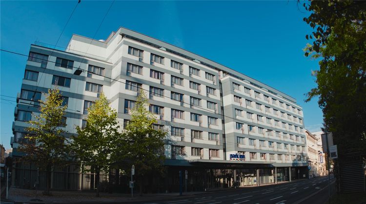 Park Inn by Radisson Linz Exterior