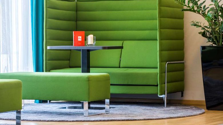 <b>Park Inn by Radisson Nuremberg Lobby</b>. Images powered by <a href="https://iceportal.shijigroup.com/" title="IcePortal" target="_blank">IcePortal</a>.