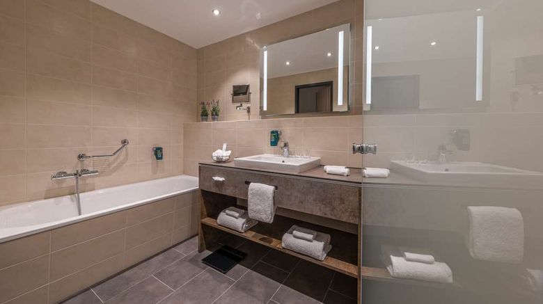 <b>Park Inn by Radisson Neumarkt Suite</b>. Images powered by <a href="https://iceportal.shijigroup.com/" title="IcePortal" target="_blank">IcePortal</a>.