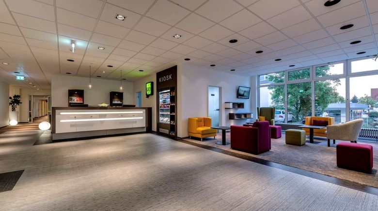 <b>Park Inn By Radisson Goettingen Lobby</b>. Images powered by <a href="https://iceportal.shijigroup.com/" title="IcePortal" target="_blank">IcePortal</a>.