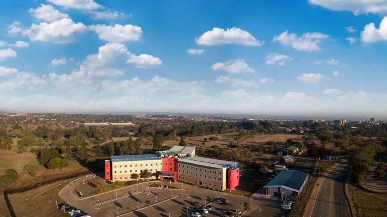 <b>Park Inn by Radisson Polokwane Exterior</b>. Images powered by <a href="https://iceportal.shijigroup.com/" title="IcePortal" target="_blank">IcePortal</a>.