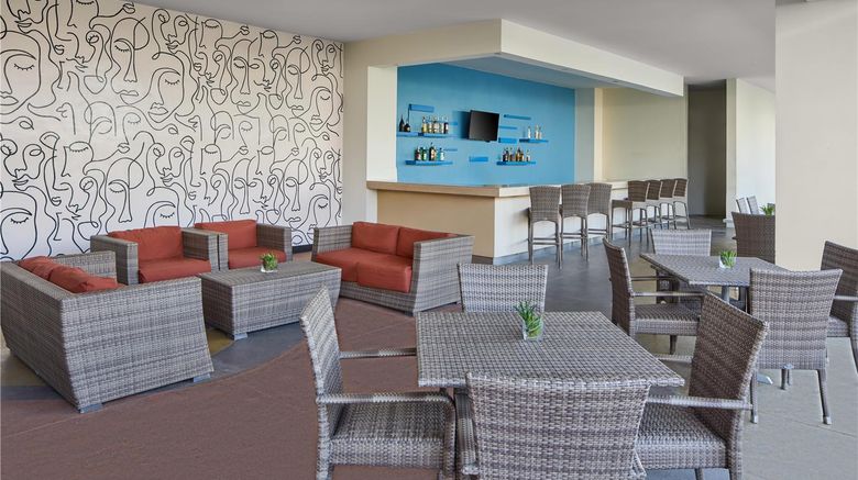 <b>Park Inn by Radisson Davao Pool</b>. Images powered by <a href="https://iceportal.shijigroup.com/" title="IcePortal" target="_blank">IcePortal</a>.