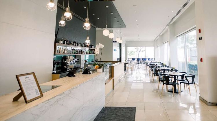 Park Inn by Radisson Clark Restaurant