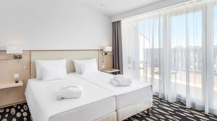 Park Inn by Radisson Sarvar Suite