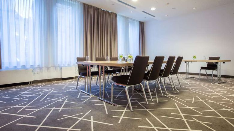<b>Park Inn by Radisson Stuttgart Meeting</b>. Images powered by <a href="https://iceportal.shijigroup.com/" title="IcePortal" target="_blank">IcePortal</a>.