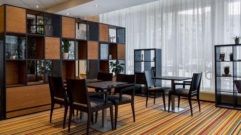 <b>Cosmos Yekaterinburg Hotel Restaurant</b>. Images powered by <a href="https://iceportal.shijigroup.com/" title="IcePortal" target="_blank">IcePortal</a>.